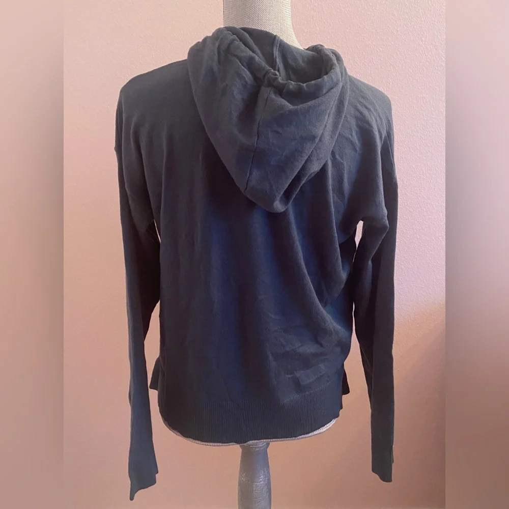 Peanuts Women's Green Embroidered Hooded Lightweight Sweater w/ Snoopy NWT!! - Picture 4 of 6